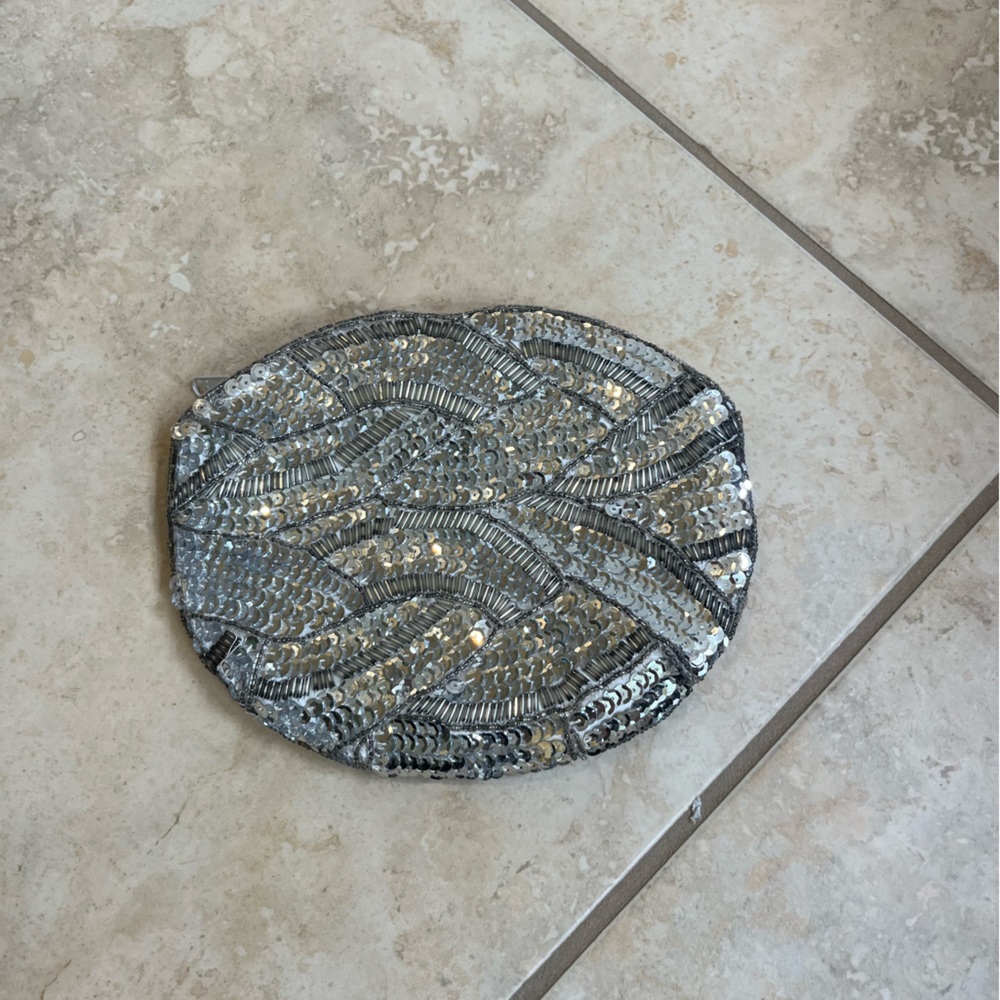 Sequined Gray Women’s Clutch